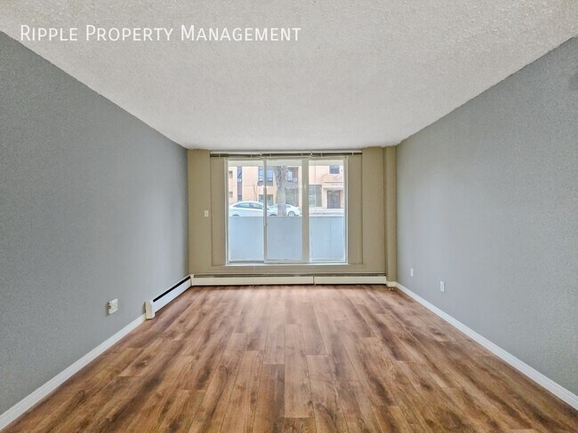 Building Photo - NEWLY RENOVATED 1 Beds, 1 Baths Apartment/Condo | No Pets Allowed