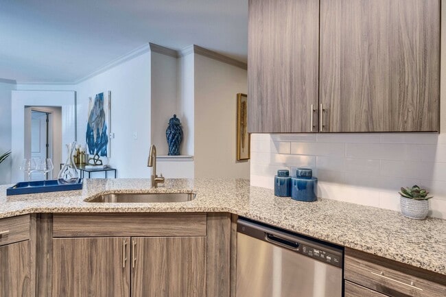 Kitchens feature granite countertops and 42&quot; cabinets - Ridgeview