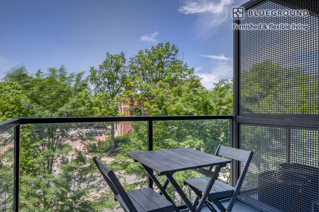 Foto del edificio - 1717 Ridge Ave