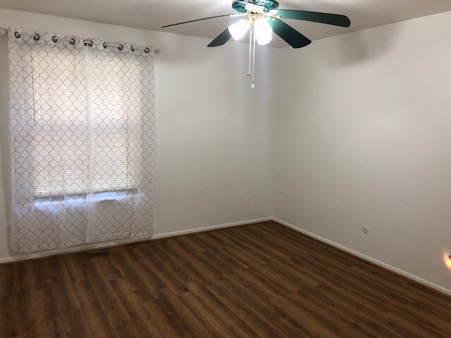 Building Photo - 2659 S Xanadu Way