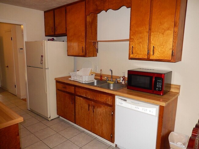 Foto del edificio - 5800 Doonesbury Ct