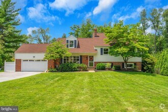 Building Photo - 76 S Forge Manor Dr