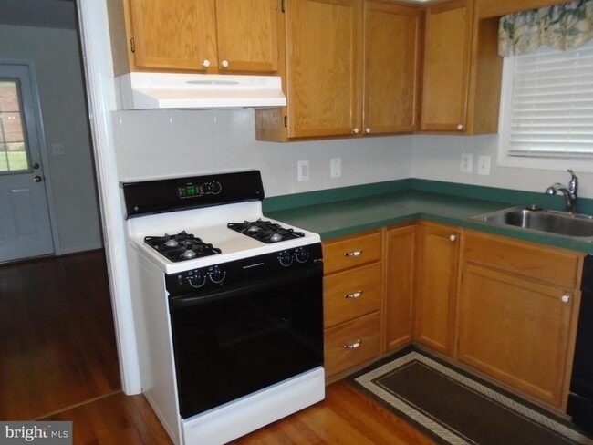 Building Photo - 10205 Tanager Ln