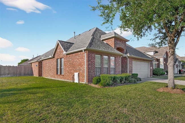 Building Photo - 25354 Holton Ridge Dr