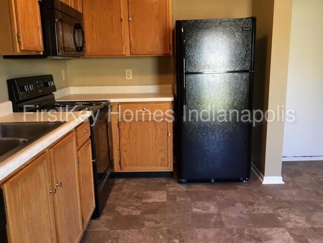 Building Photo - 46227 Winterwood Dr