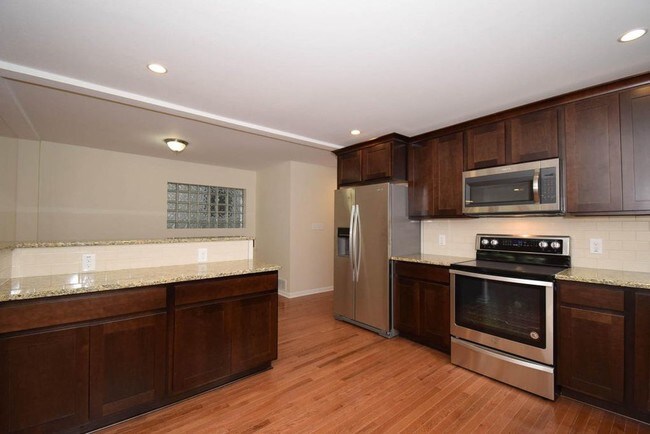 Foto del edificio - 1744 Arlington N Pl