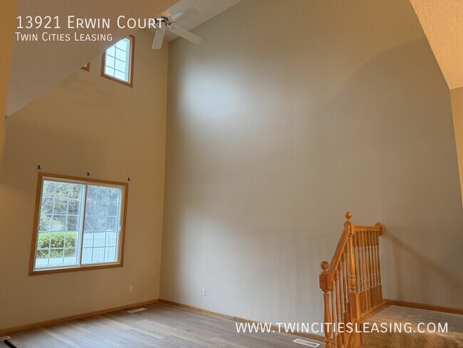Foto del edificio - 13921 Erwin Ct