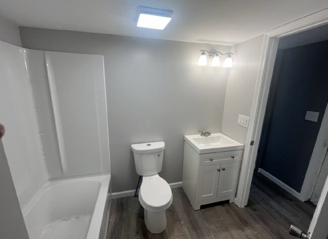 Foto del edificio - 222 Garlands Private Dr