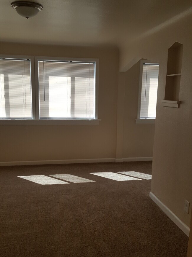 Living space - 241 5th St