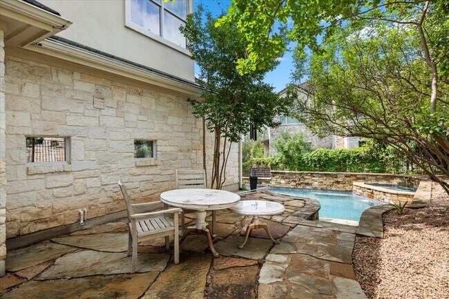 Building Photo - 4308 Canoas Dr