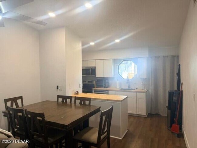 Foto del edificio - 1571 Hancock Ln