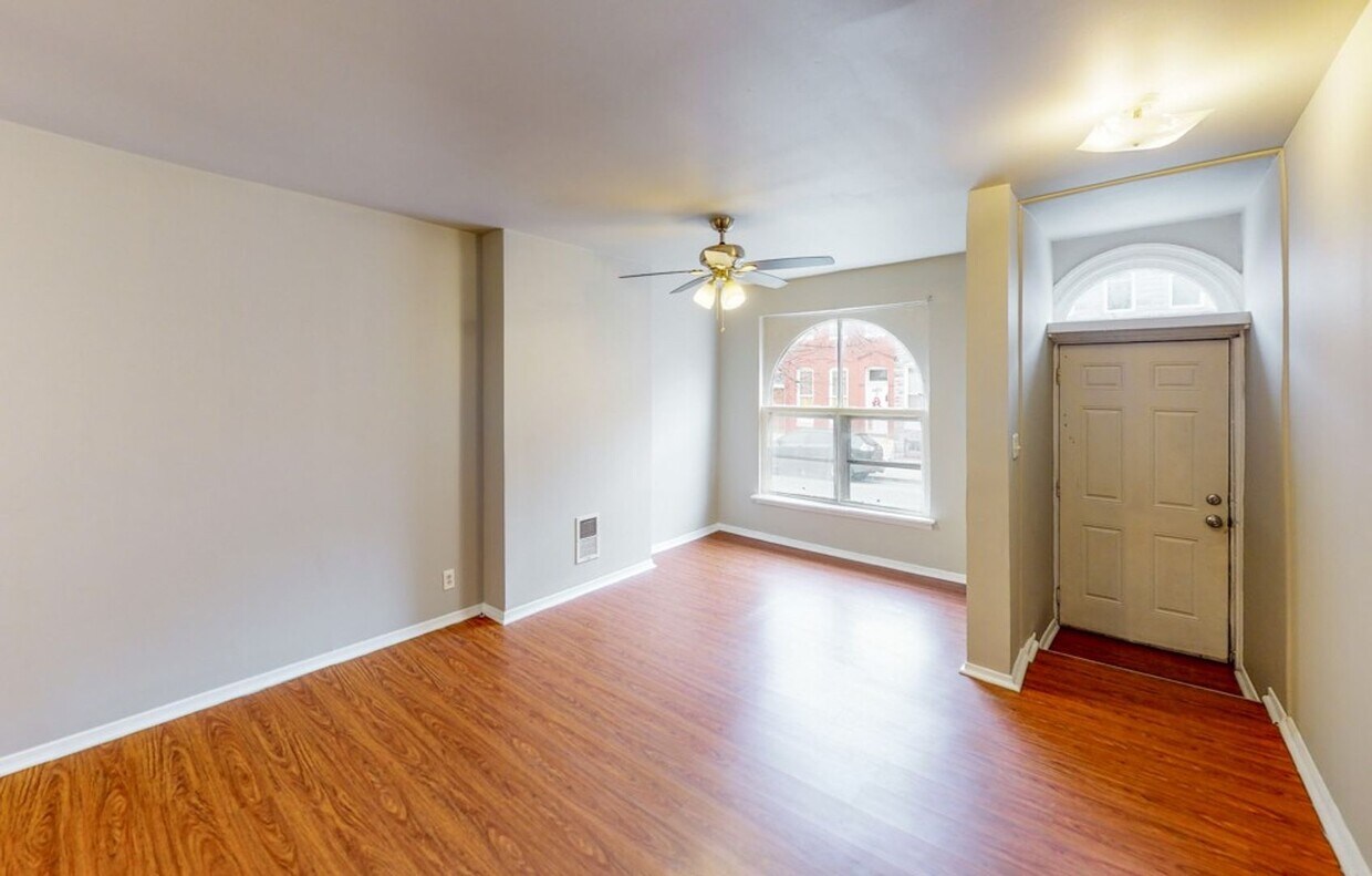 Primary Photo - 2429 Druid Hill Ave