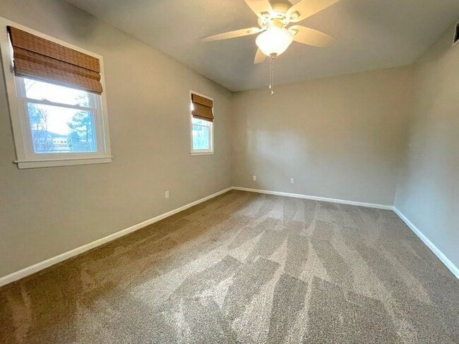 Foto del edificio - Cute bungalow in the heart of everything! Updated!