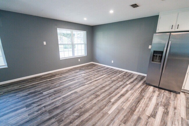 Foto del edificio - 2013 Shady Oaks Dr