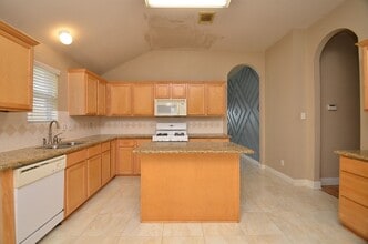 Building Photo - 4510 Regal Dr