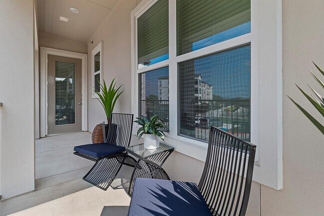 Foto del edificio - 4024 Bungalow Ln