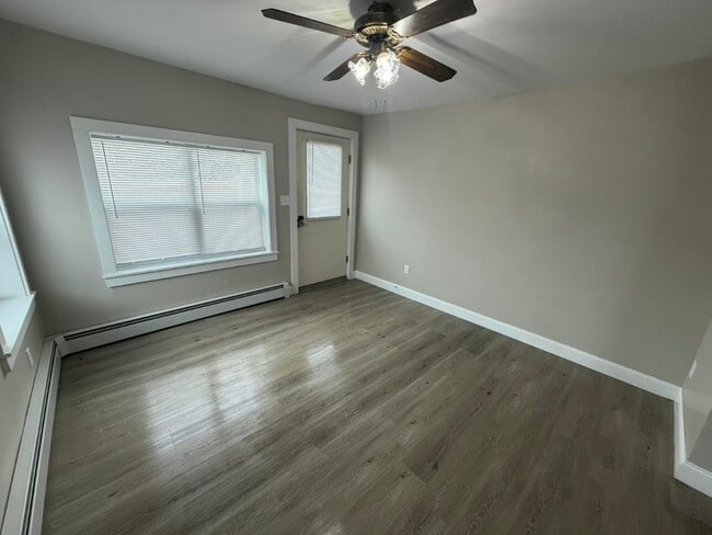 Building Photo - 49 Market St