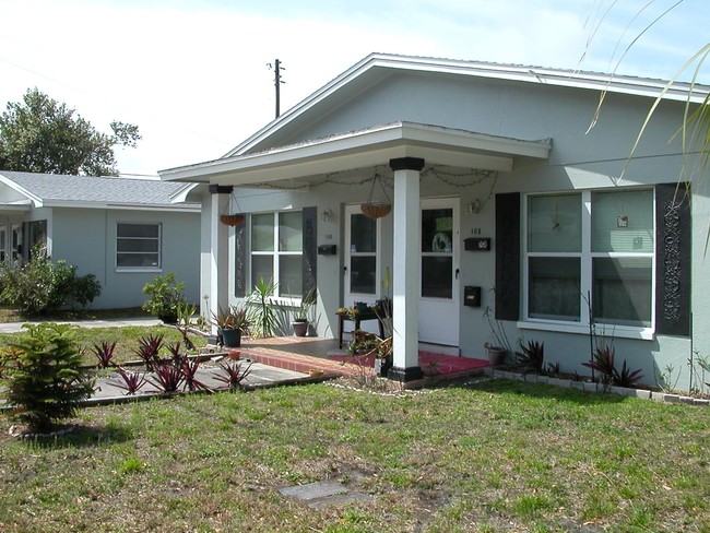 Foto del edificio - 108-112 S Highland Ave
