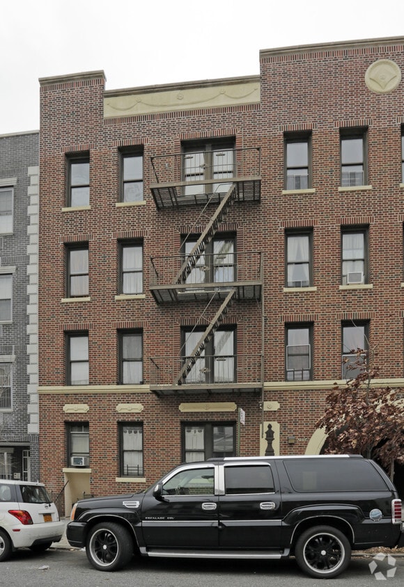 Building Photo - 2554 38th St