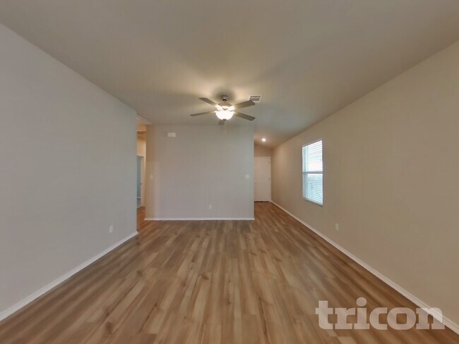 Foto del edificio - 3521 Stride Ln