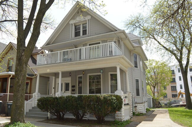 Building Photo - 16 N Broom St