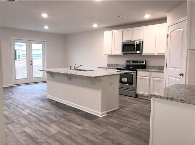 Building Photo - 6724 Sarah Ann Way