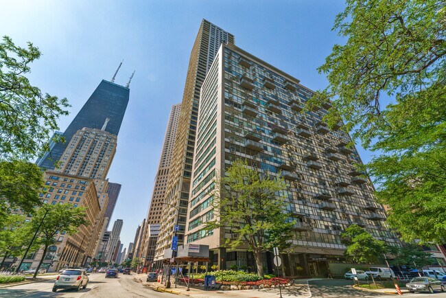 Foto del edificio - 1000 N Lake Shore Dr