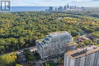 Building Photo - 1830 Bloor St W