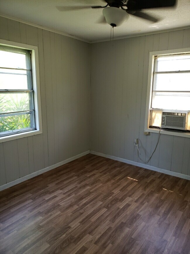 Foto del edificio - 2809 Green Tee Rd