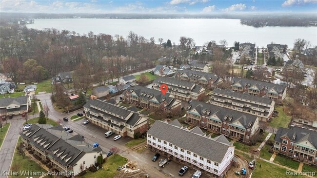 Foto del edificio - 420 Old Pine Way