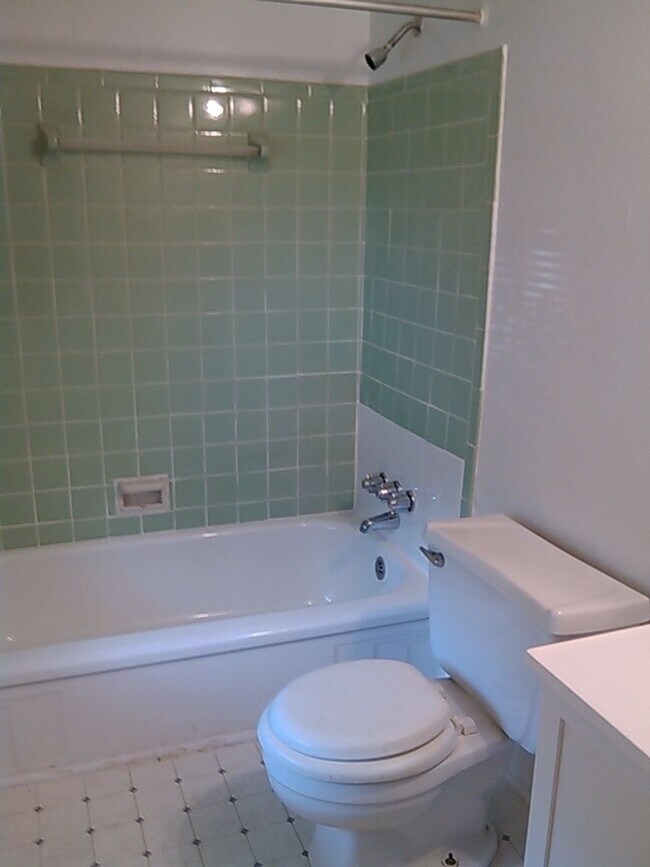 Foto del edificio - 120 S Graham St