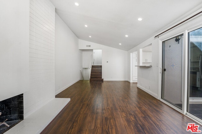 Building Photo - 416 Bolero Way