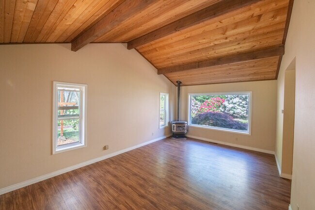 Building Photo - 38276 SE Coupland Rd