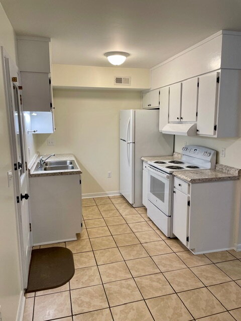 Foto del edificio - 2 bed, 1 bathroom duplex   - Seneca, SC