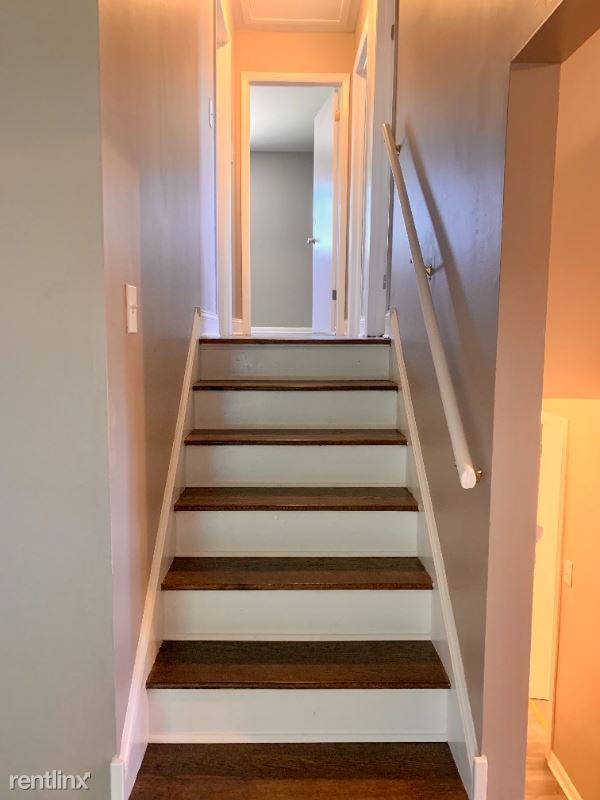 Building Photo - 4 br, 2 bath House - 15103 Beachview Ter