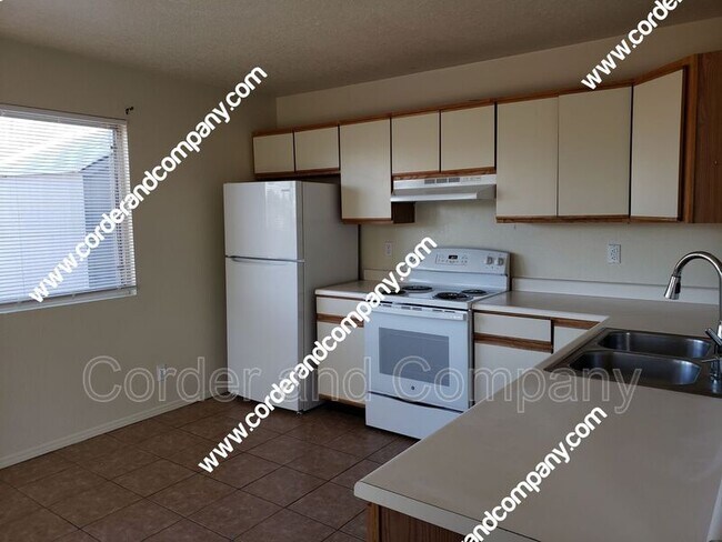 Foto del edificio - 1117 Sand Dune Rd NE