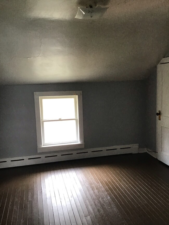 Foto del edificio - 270 W 7th St