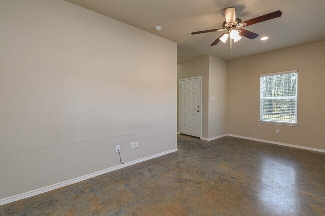 Foto del edificio - 20211 Hemlock Ln