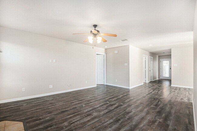 Foto del edificio - Beautifully crafted 3-2-2 in Fort Worth!