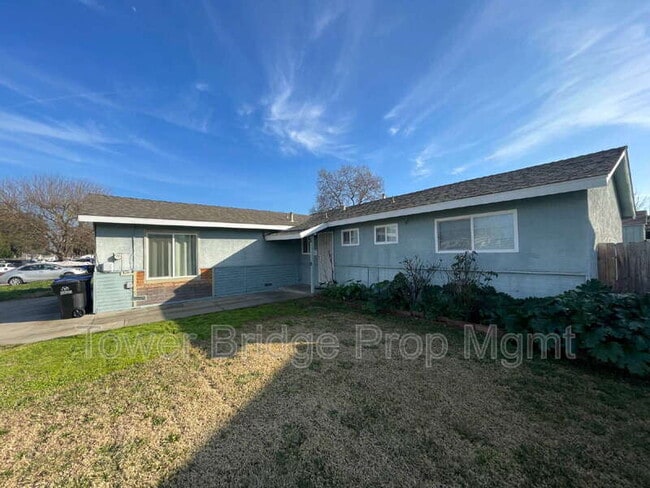 Foto del edificio - 8724 Halverson Dr