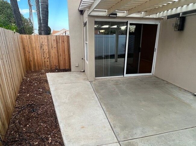 Building Photo - 28098 Lemonwood Dr