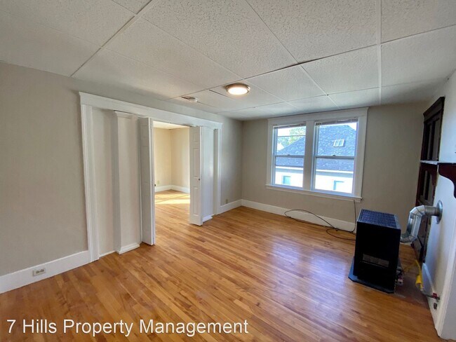Building Photo - 81 Birch St