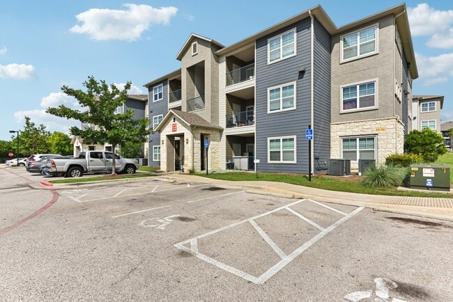 Building Photo - The Heights on Parmer