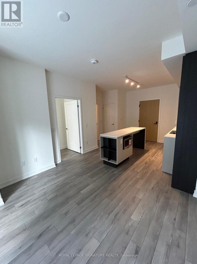 Building Photo - 89 Church St