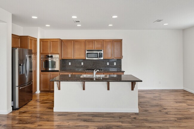 Building Photo - 10324 Bush Mountain Ave