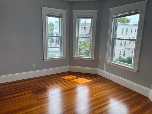 Foto del edificio - 19 New Hampshire Ave