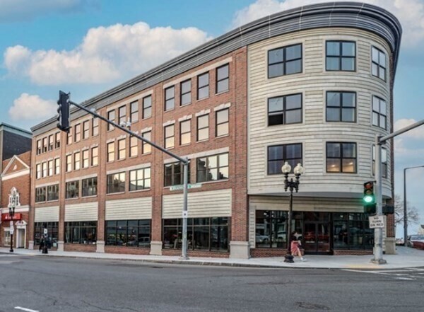 Building Photo - 480 W Broadway