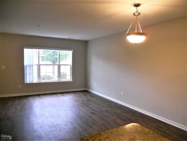 Building Photo - 49144 E Woods Dr