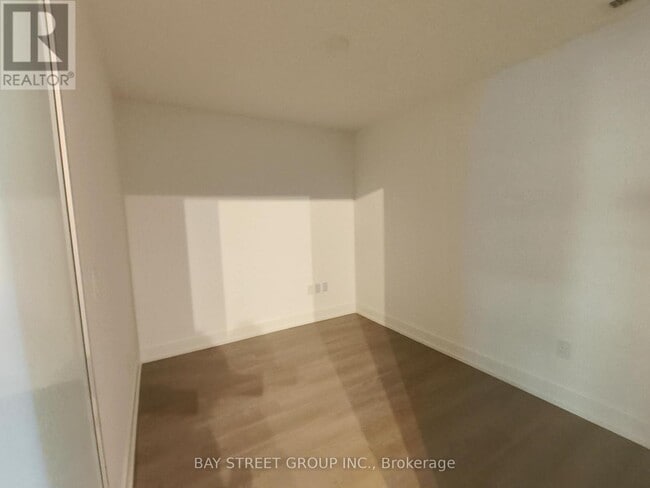 Building Photo - 8 Cedarland Dr