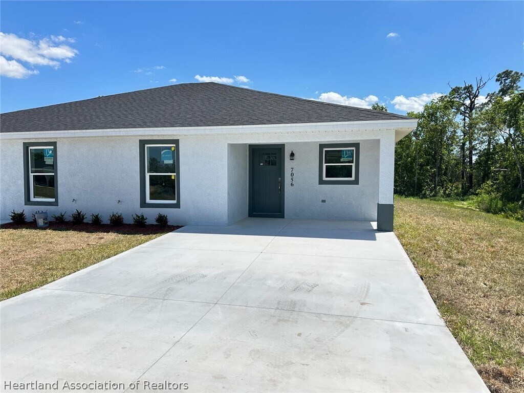 7056 San Benito Dr, Sebring, FL 33872 Room for Rent in Sebring, FL